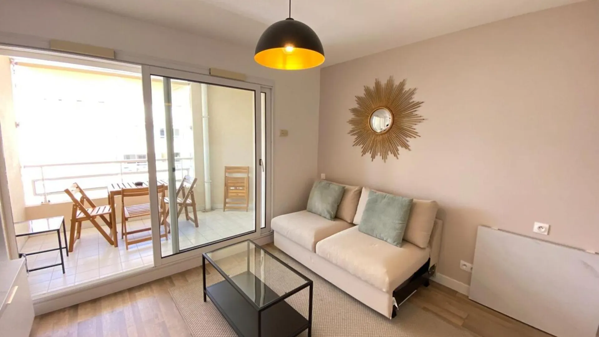 06Ai - Beautiful Renovated Studio - Sea And Pool View Vallauris