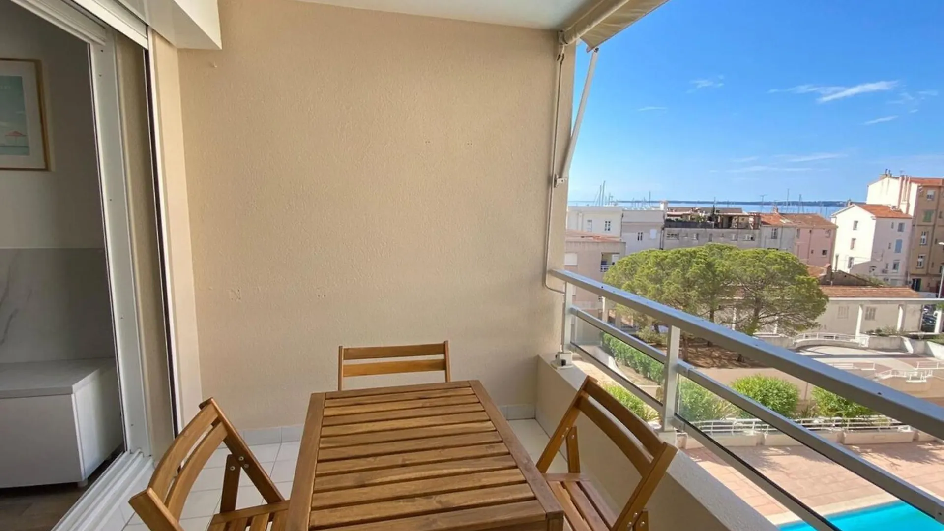 06Ai - Beautiful Renovated Studio - Sea And Pool View Vallauris France