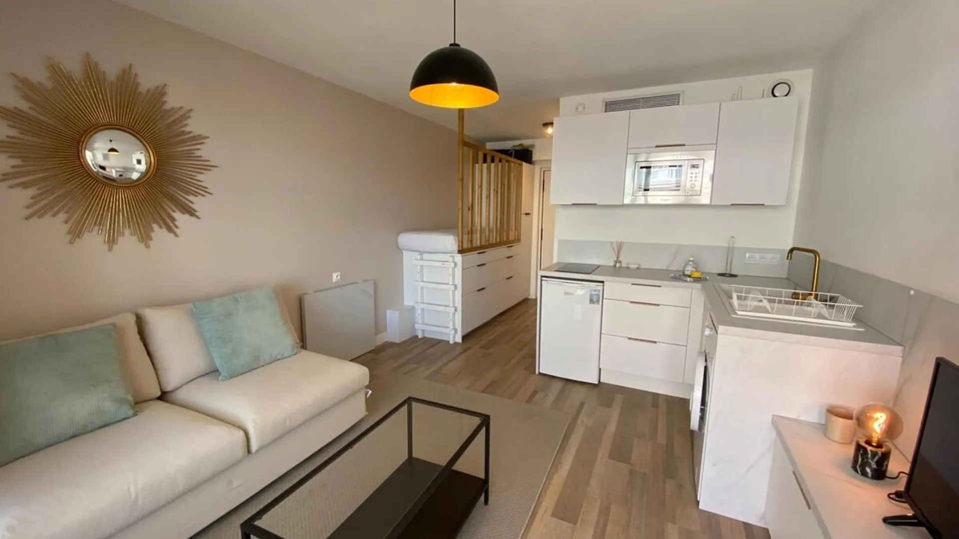 Apartment 06Ai - Beautiful Renovated Studio - Sea And Pool View Vallauris