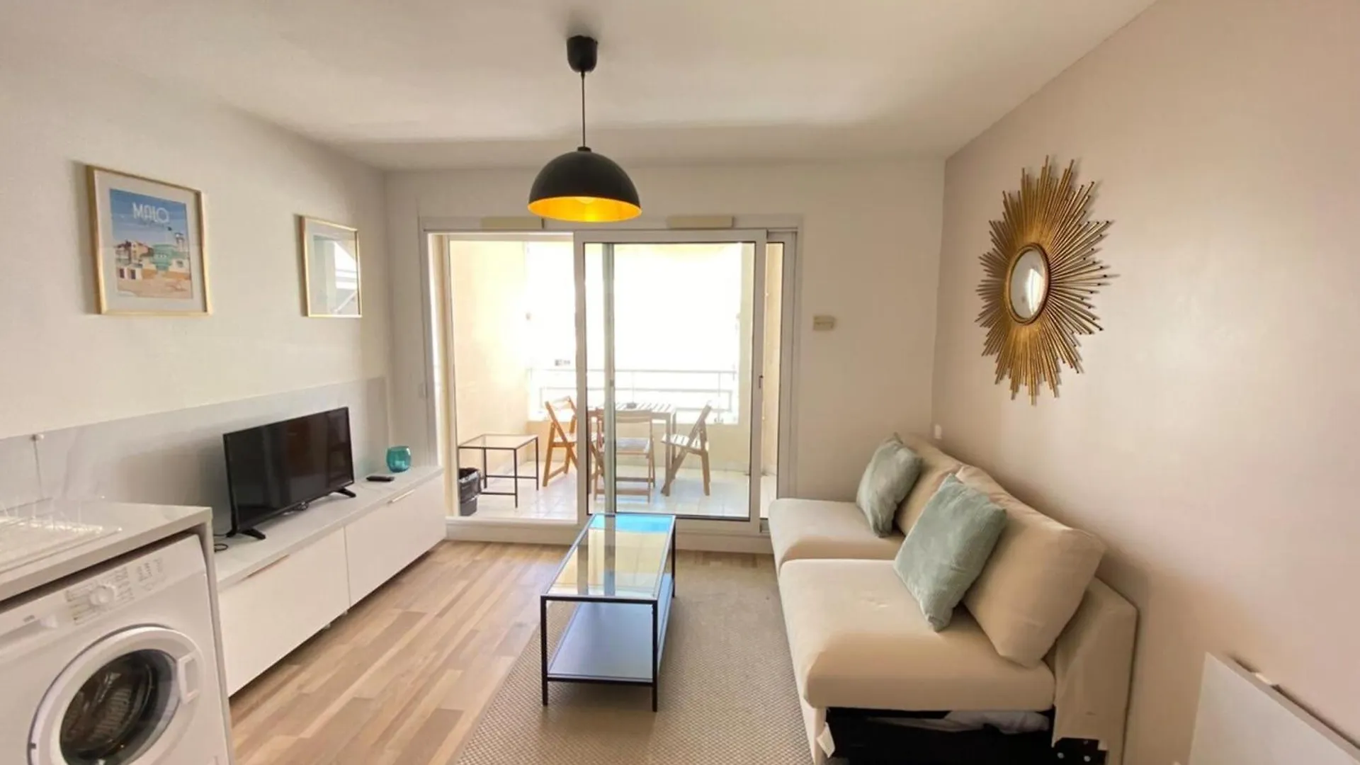 06Ai - Beautiful Renovated Studio - Sea And Pool View Vallauris Apartment