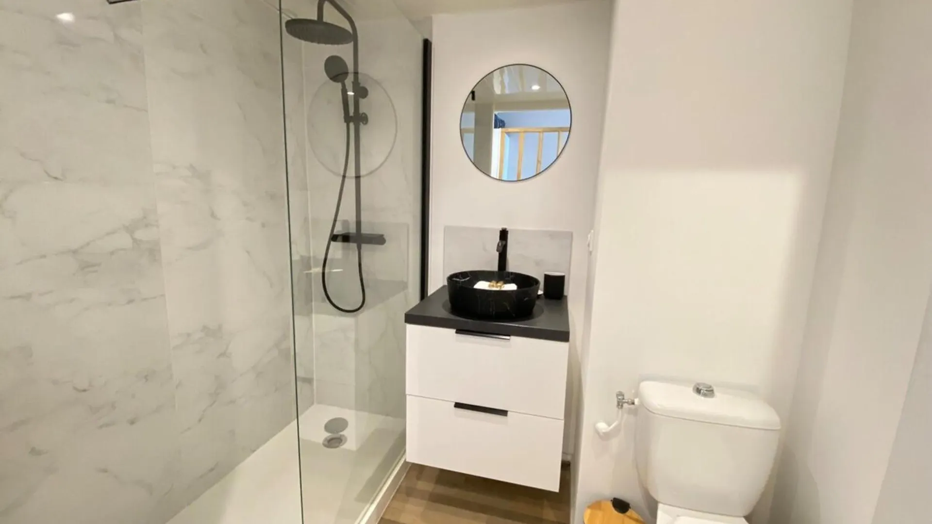 06Ai - Beautiful Renovated Studio - Sea And Pool View Vallauris 0*,  France