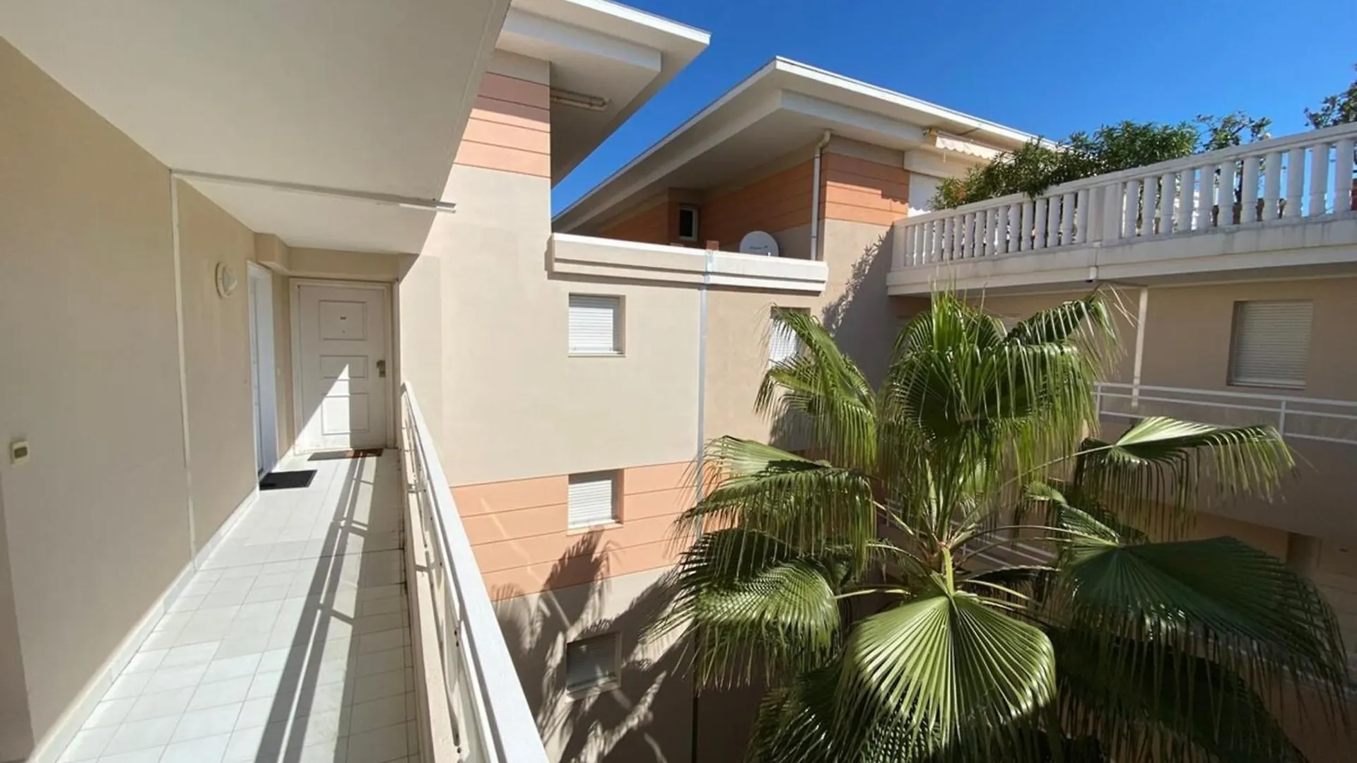 Apartment 06Ai - Beautiful Renovated Studio - Sea And Pool View Vallauris