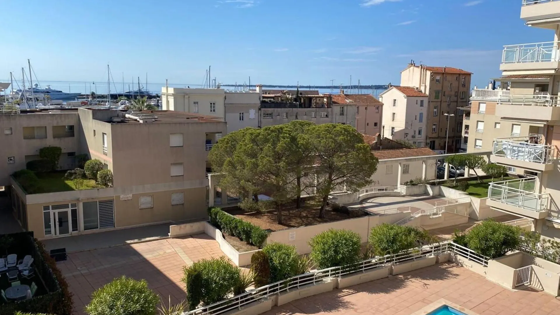06Ai - Beautiful Renovated Studio - Sea And Pool View Vallauris